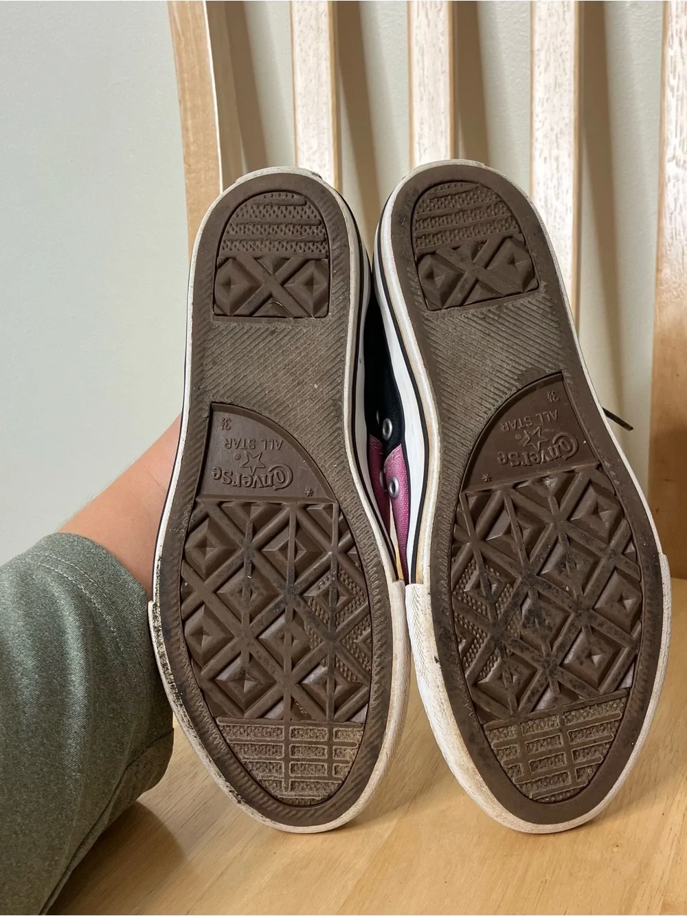 Converse girls sneakers black and pink 3.5